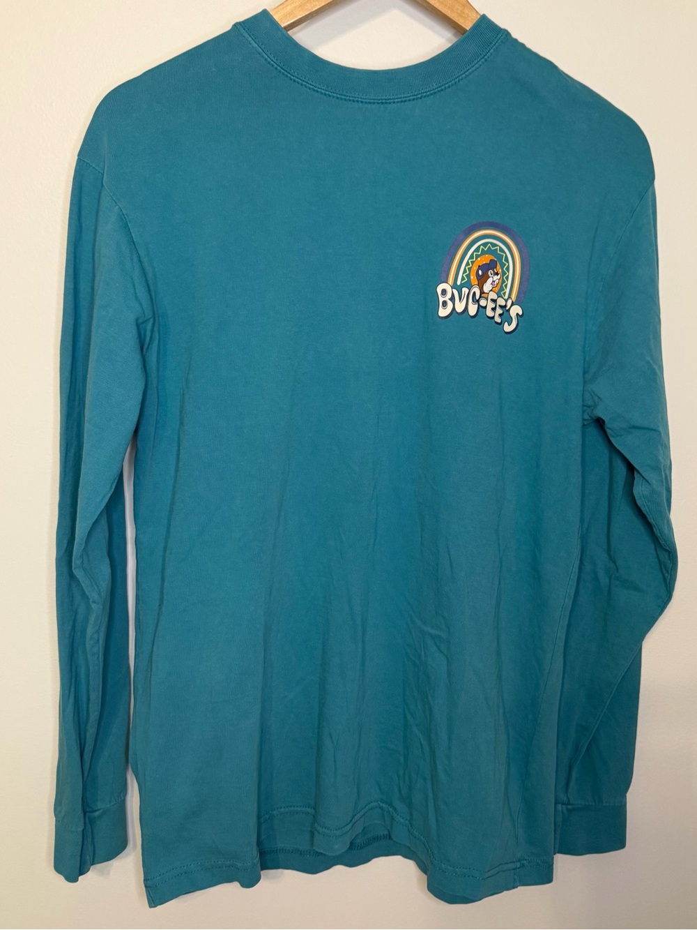 Buc-ee’s Love Buc-ee’s Long Sleeve Graphic Cotton T-Shirt Teal Women’s Medium
